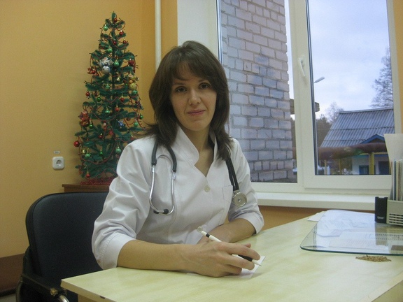 Пархоменко Наталья, терапевт, заведует больницей